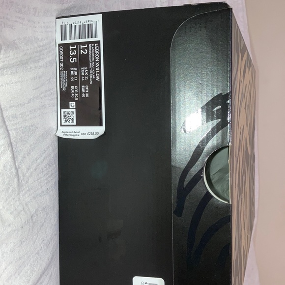 LEBRON 17 WITH BOX - Picture 3 of 5